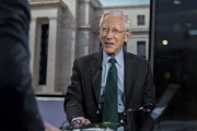 紫微算命宏观经济学教授兼实践者Stanley Fisher逝世 曾培养全球多位经济决策者